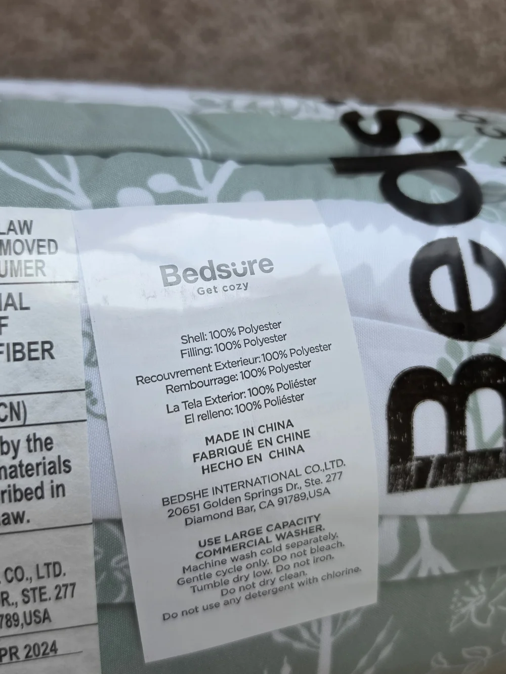 NEW Reversible twin Comforter Set in Sage Green